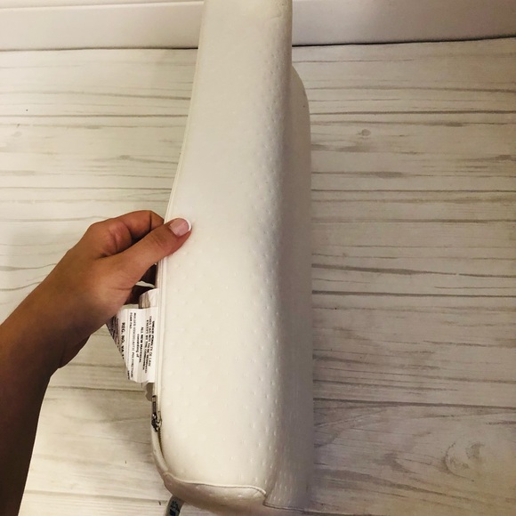 Tempur Pedic pillow - Picture 5 of 7